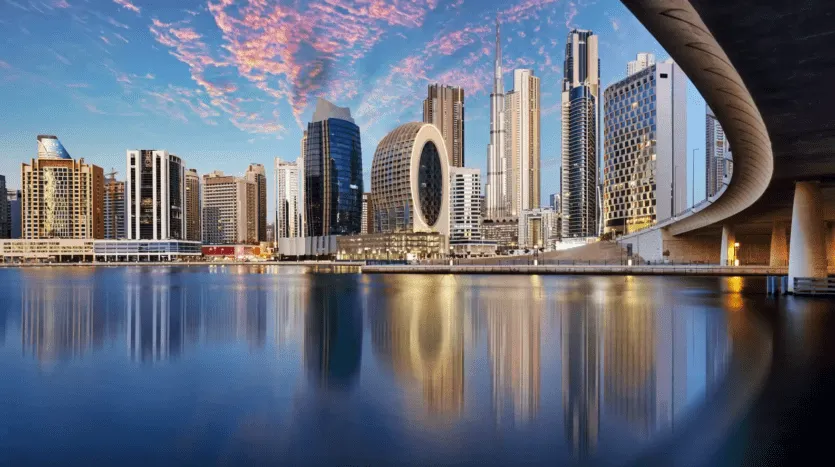 Dubai real estate investment 2025 with high rental yields, tax-free profits, and Golden Visa benefits